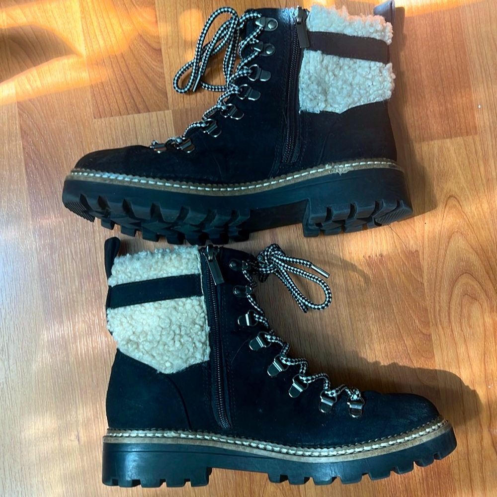 Scoop Boots